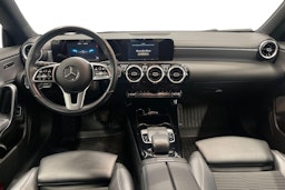 Musta Mercedes-Benz CLA 2020 kuva 9.