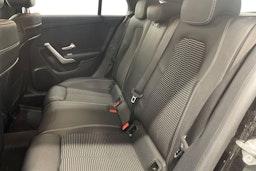 Musta Mercedes-Benz CLA 2020 kuva 10.