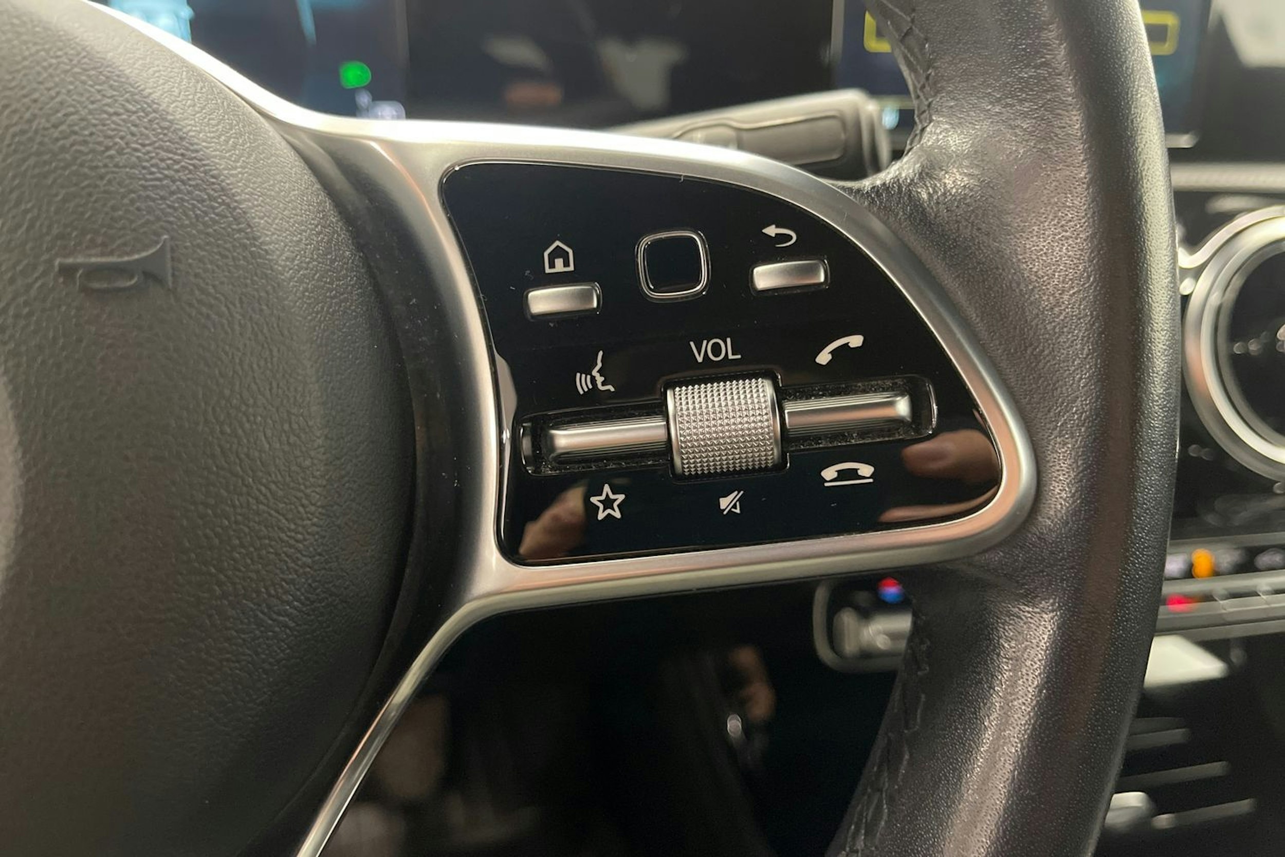 Musta Mercedes-Benz CLA 2020 kuva 18.