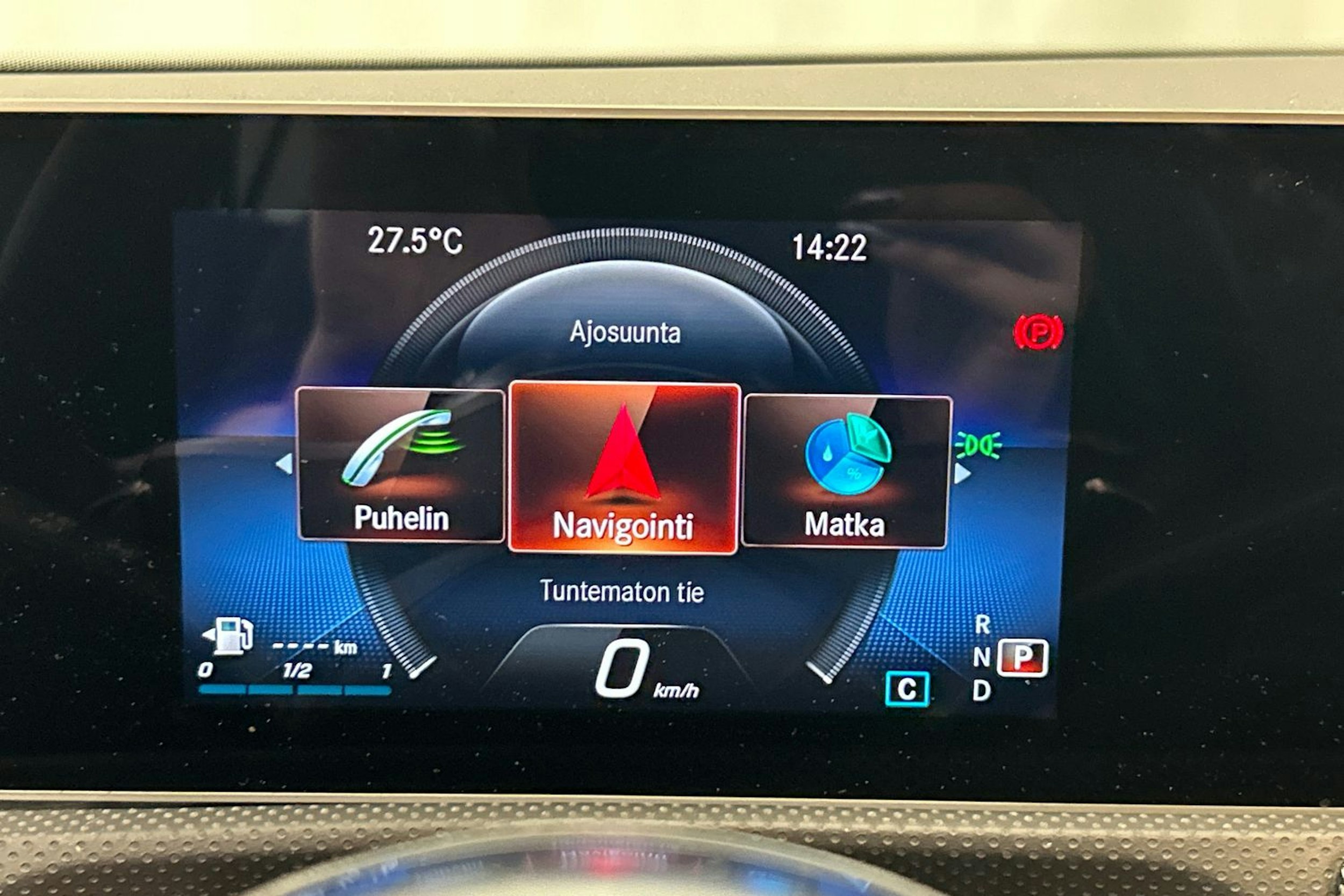 valkoinen Mercedes-Benz CLA 2020 kuva 17.