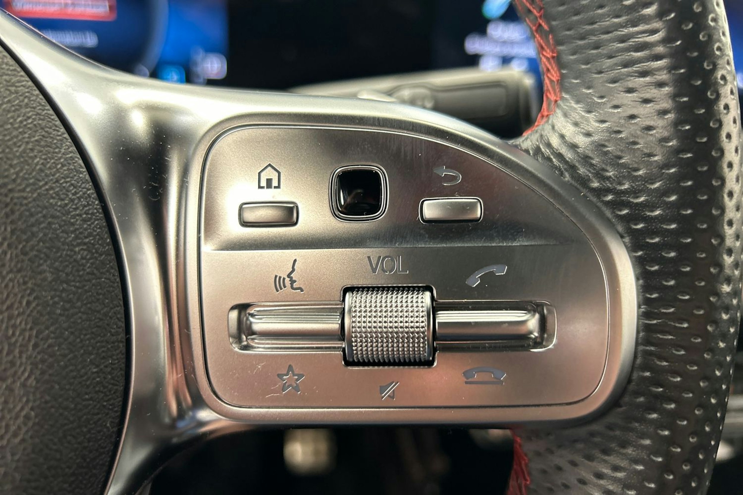 valkoinen Mercedes-Benz CLA 2020 kuva 19.
