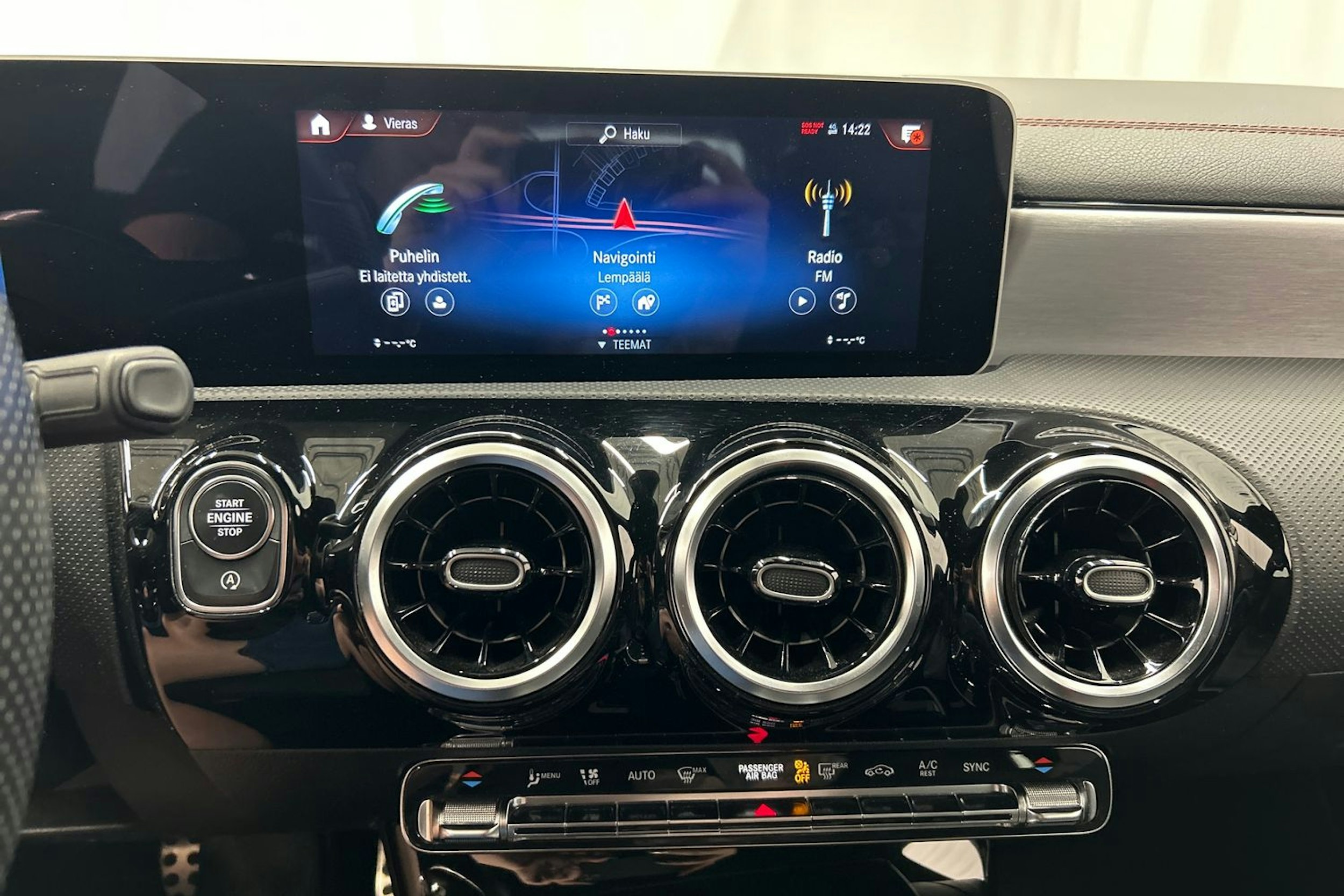 valkoinen Mercedes-Benz CLA 2020 kuva 20.