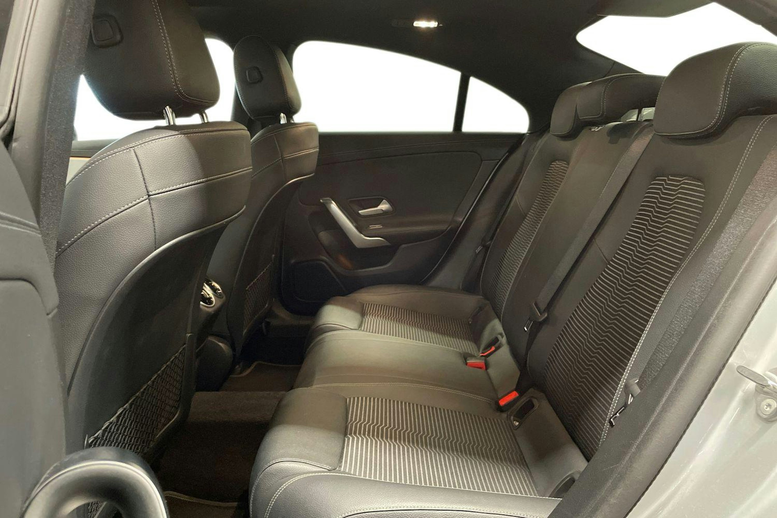 harmaa Mercedes-Benz CLA 2021 kuva 10.