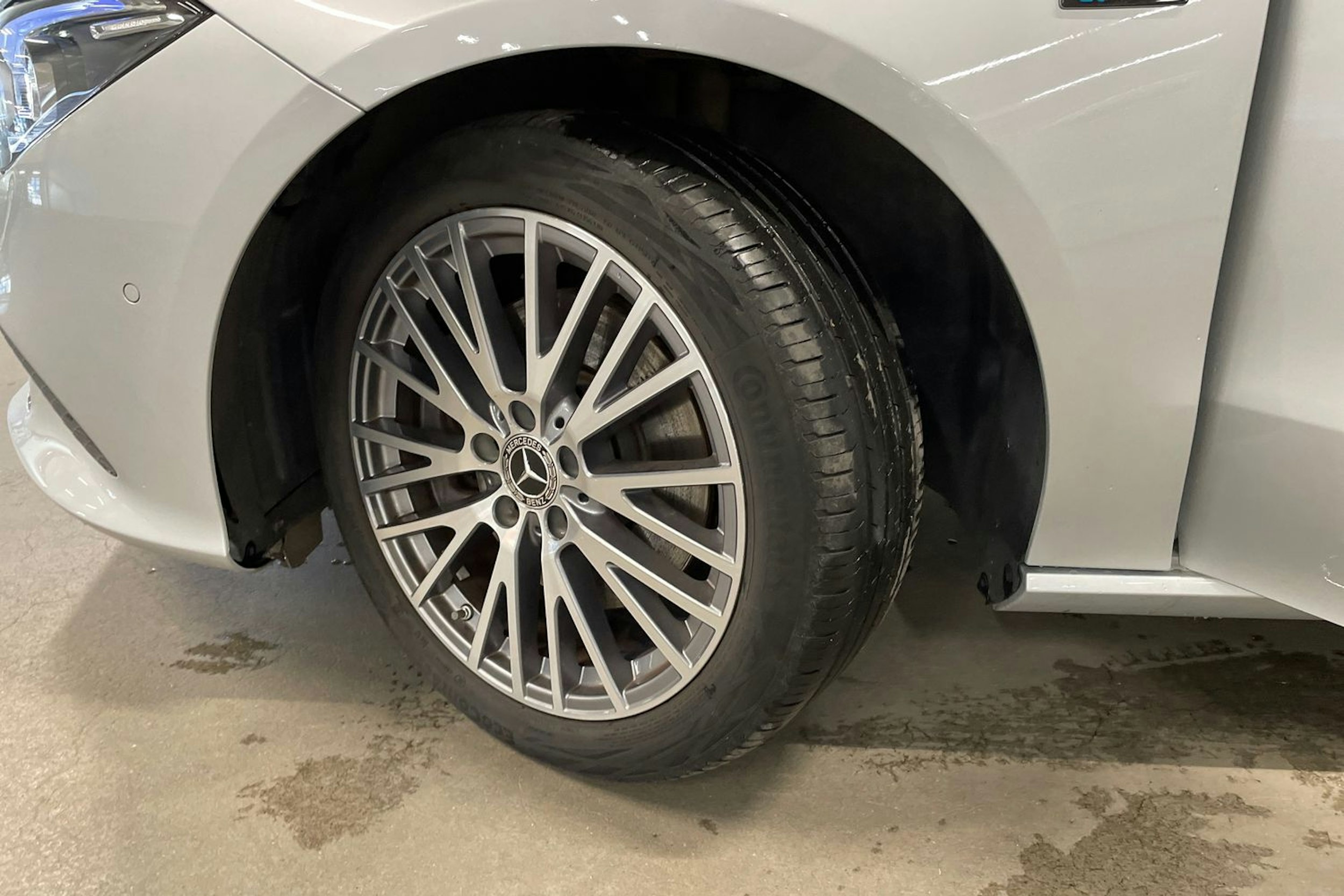 harmaa Mercedes-Benz CLA 2021 kuva 13.