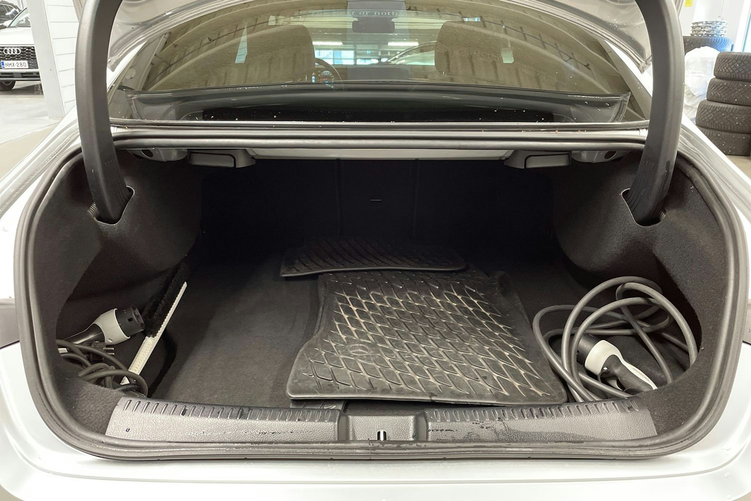 harmaa Mercedes-Benz CLA 2021 kuva 14.