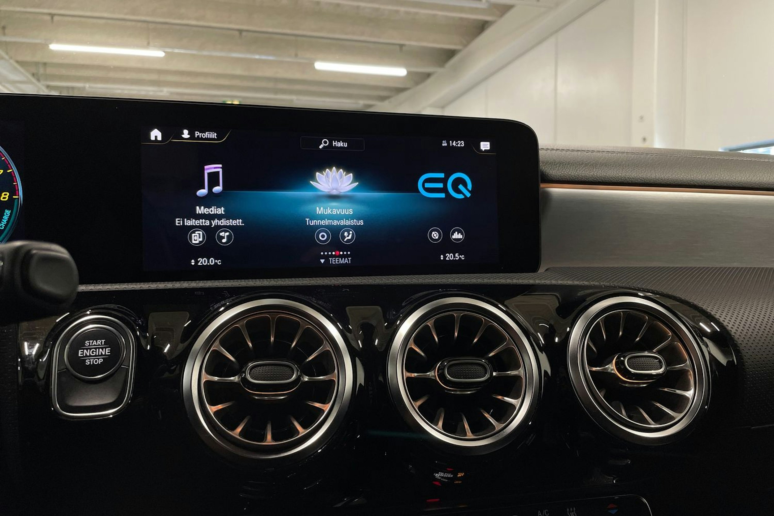 harmaa Mercedes-Benz CLA 2021 kuva 17.