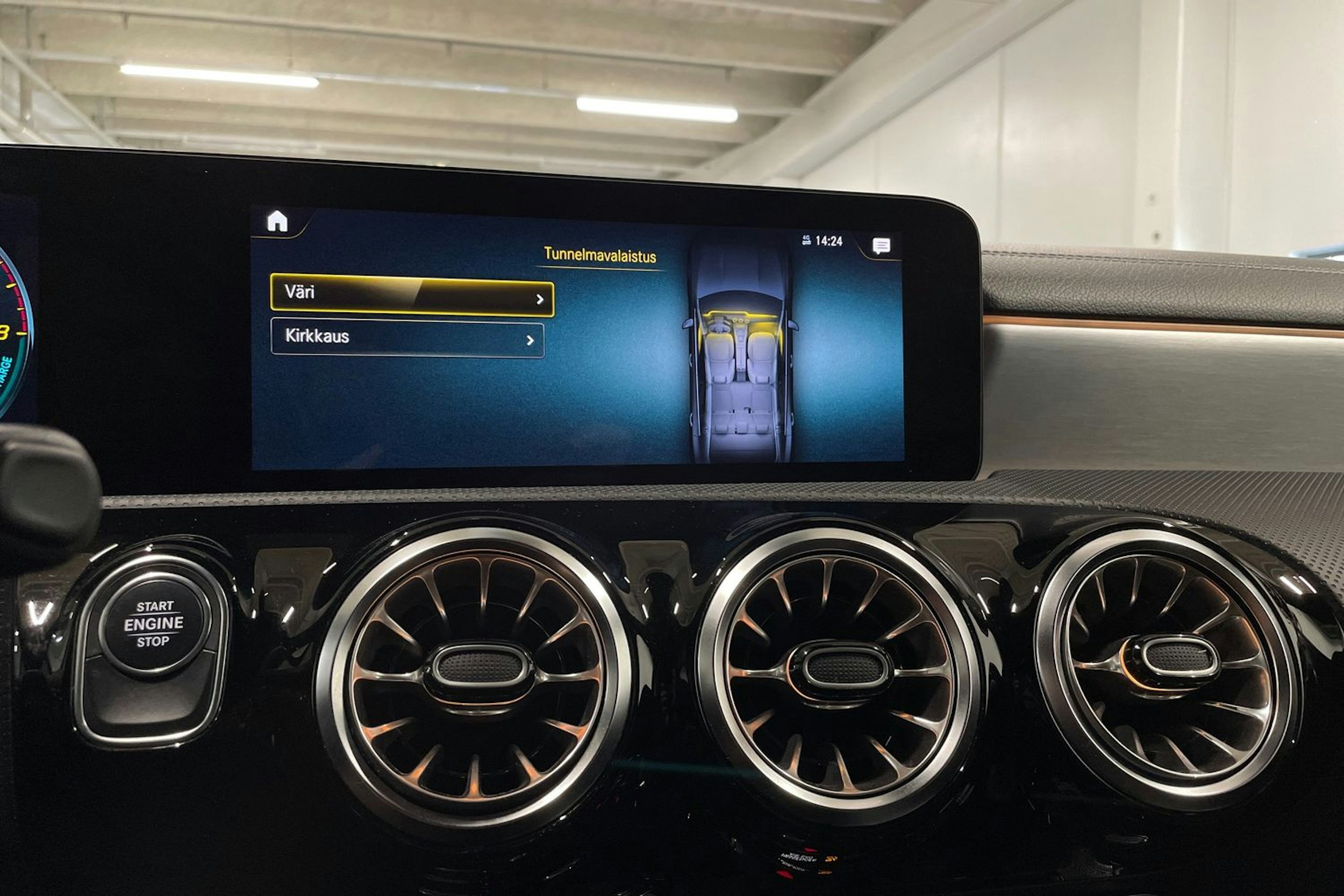 harmaa Mercedes-Benz CLA 2021 kuva 23.