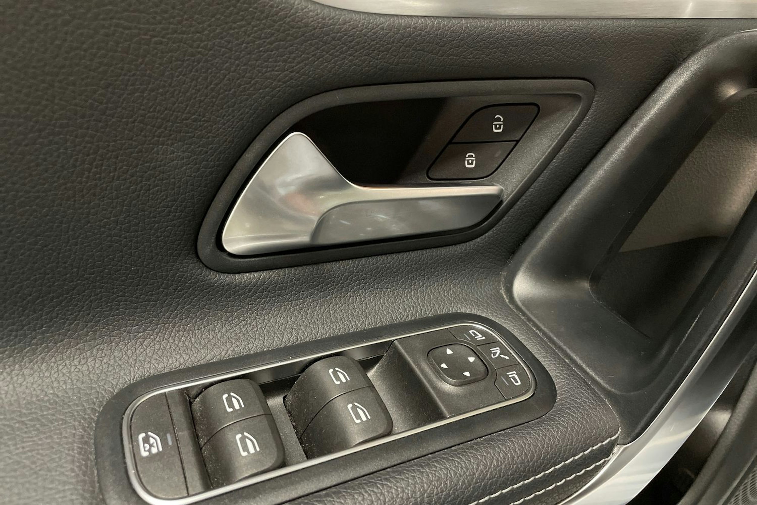 harmaa Mercedes-Benz CLA 2021 kuva 32.