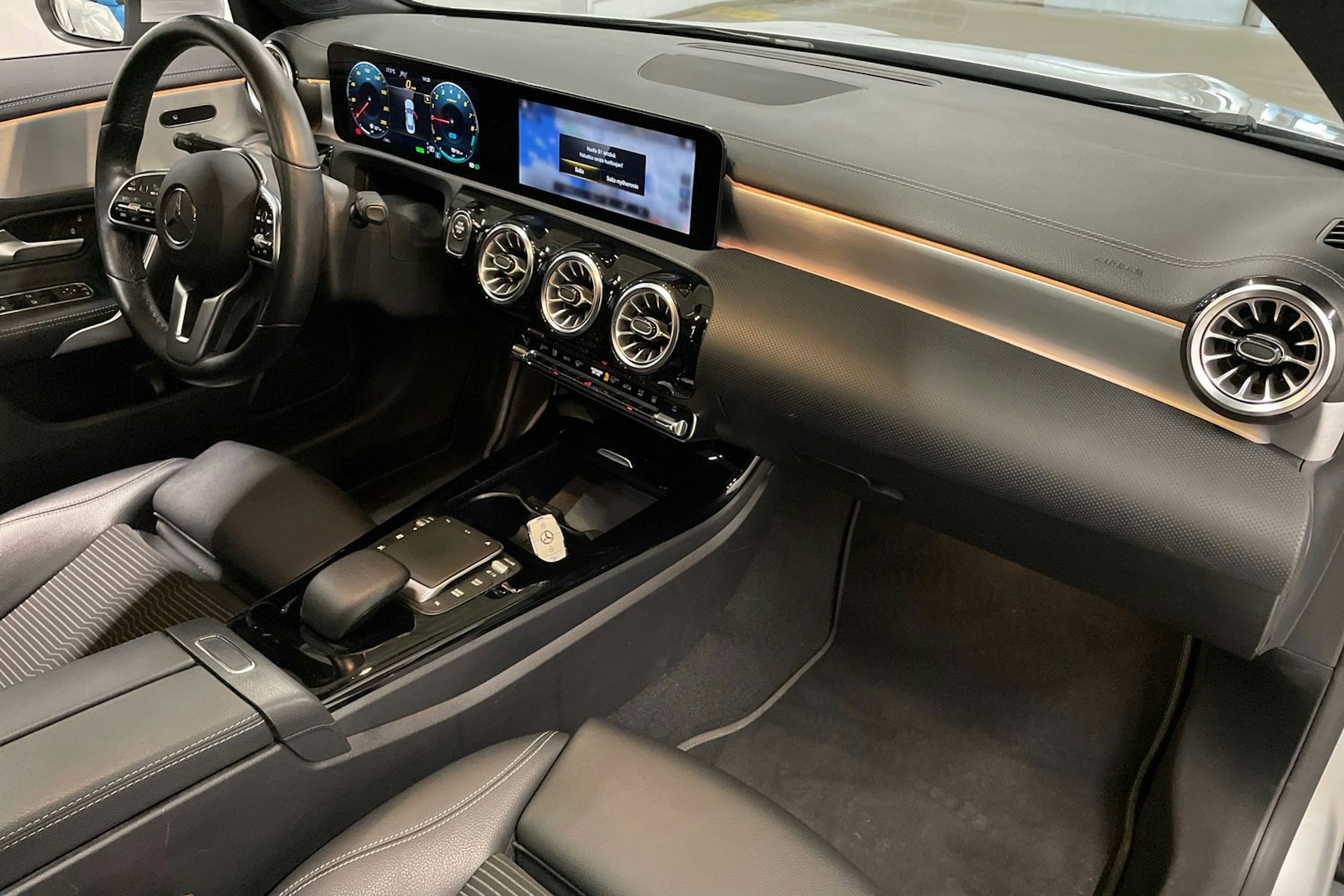 harmaa Mercedes-Benz CLA 2021 kuva 35.