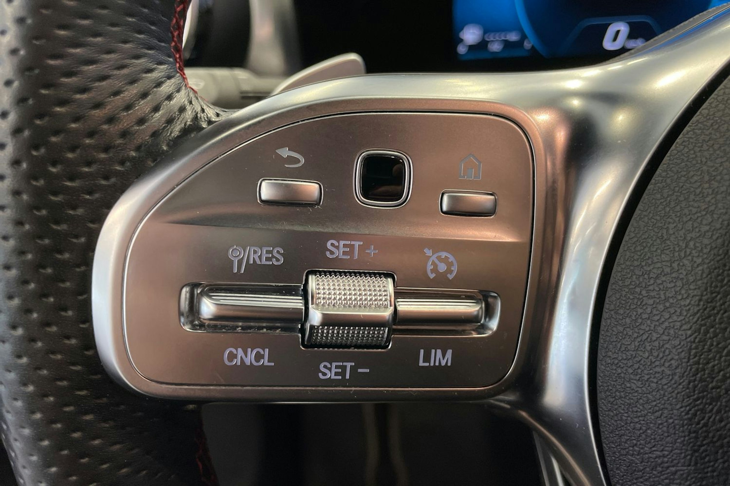 Musta Mercedes-Benz CLA 2021 kuva 14.