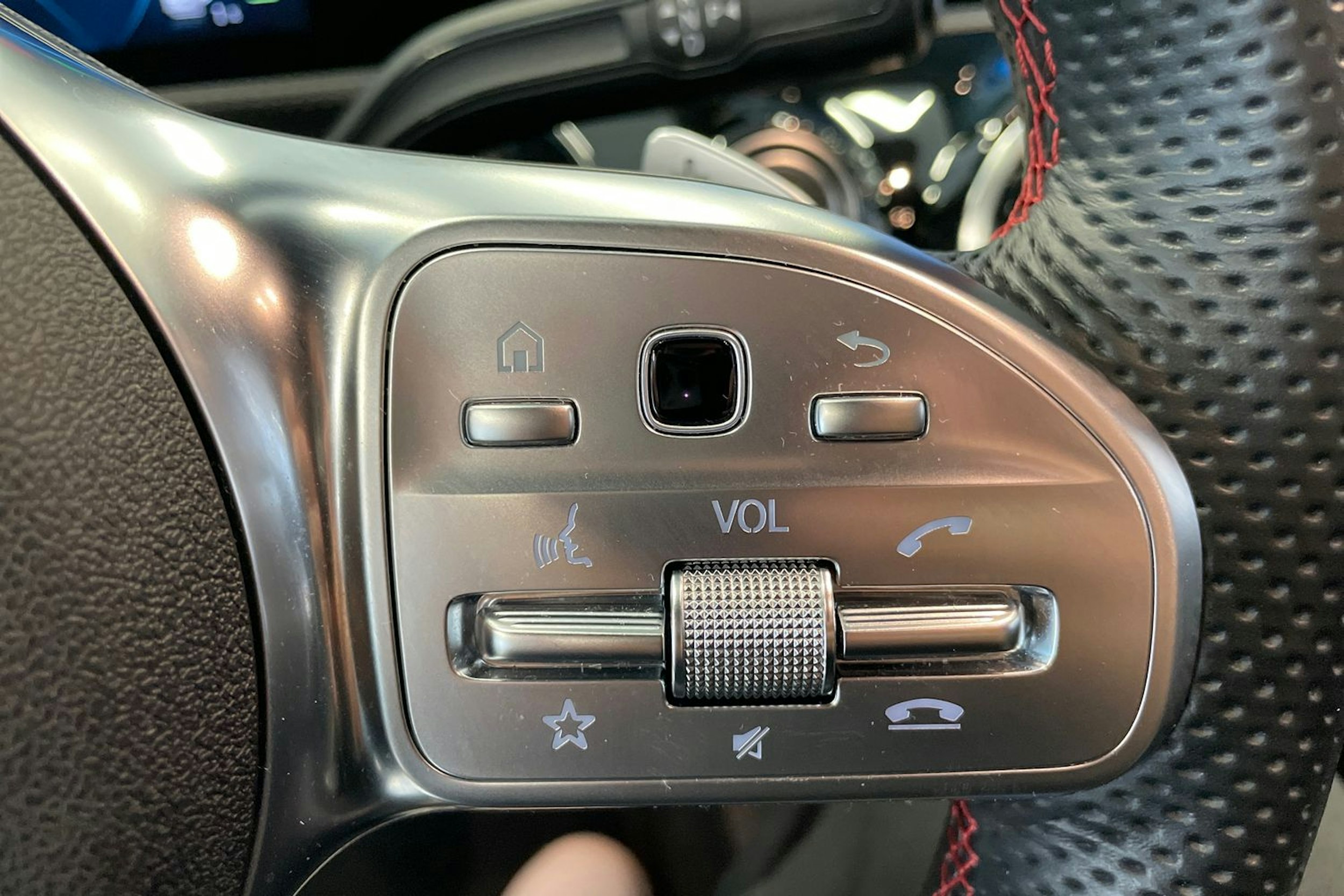 Musta Mercedes-Benz CLA 2021 kuva 15.