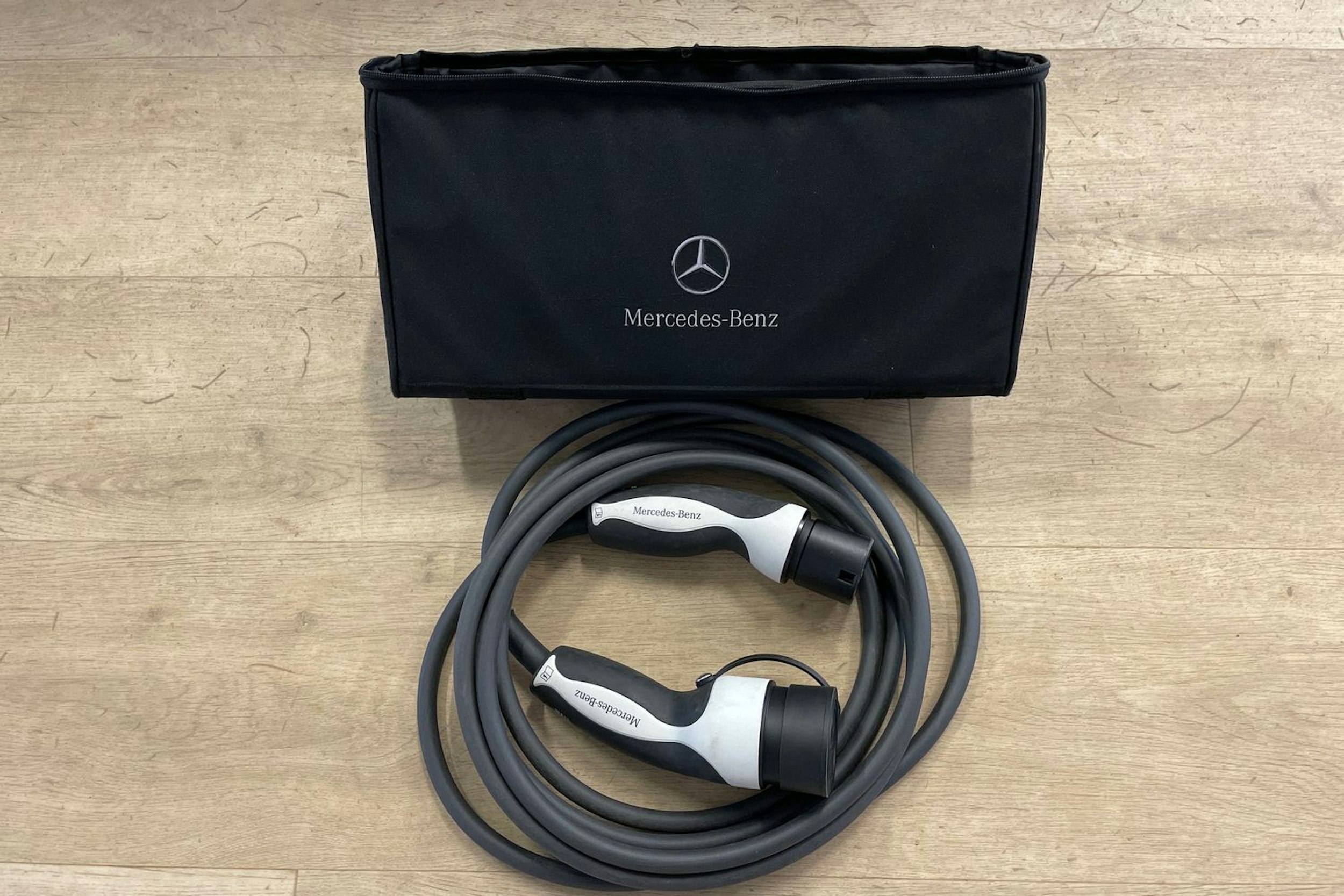 Musta Mercedes-Benz CLA 2021 kuva 21.
