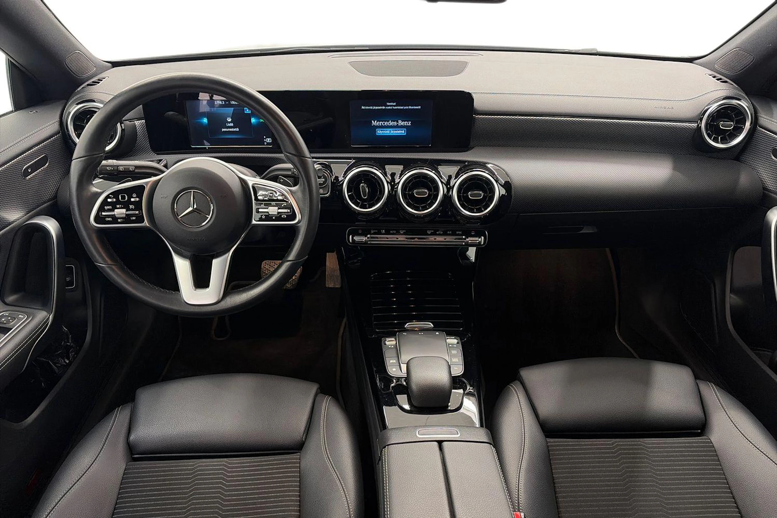 harmaa Mercedes-Benz CLA 2021 kuva 7.