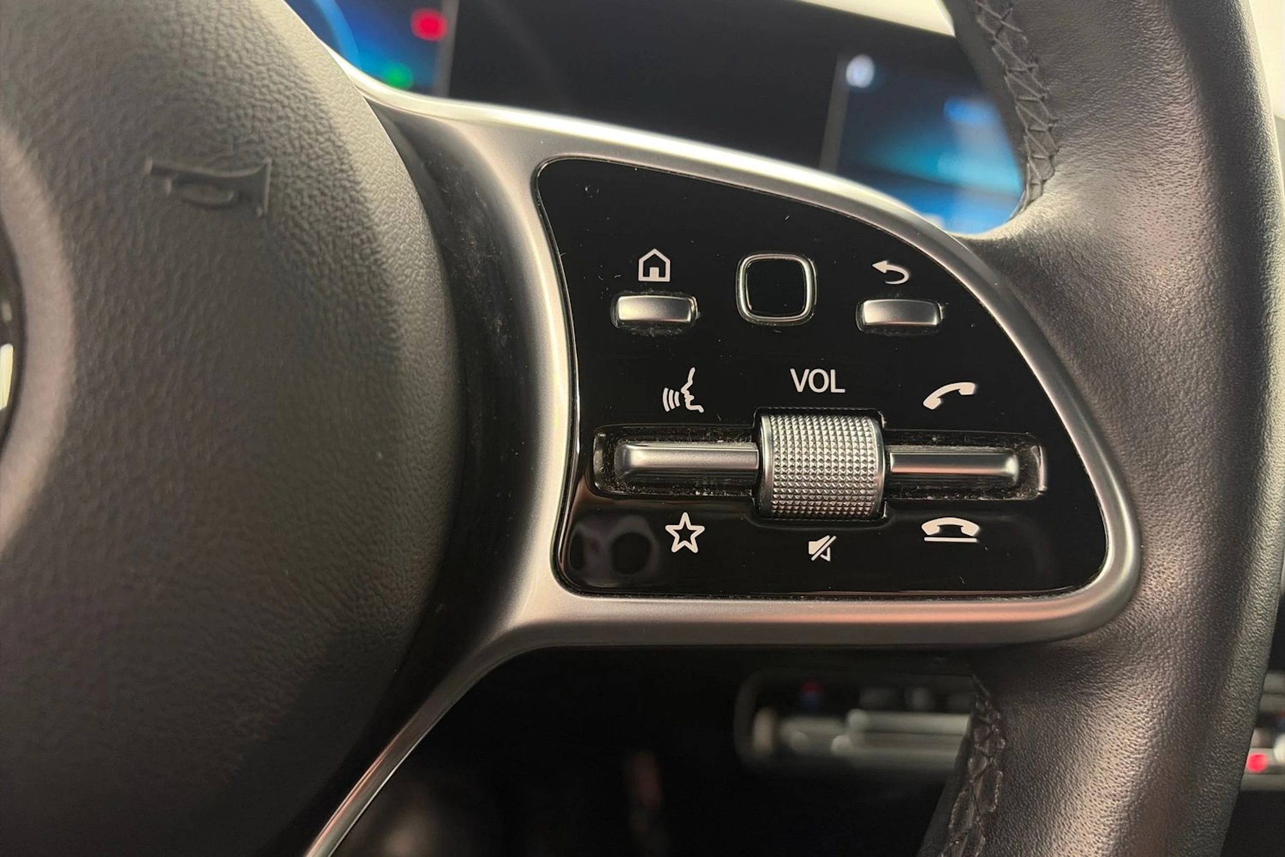 harmaa Mercedes-Benz CLA 2021 kuva 16.