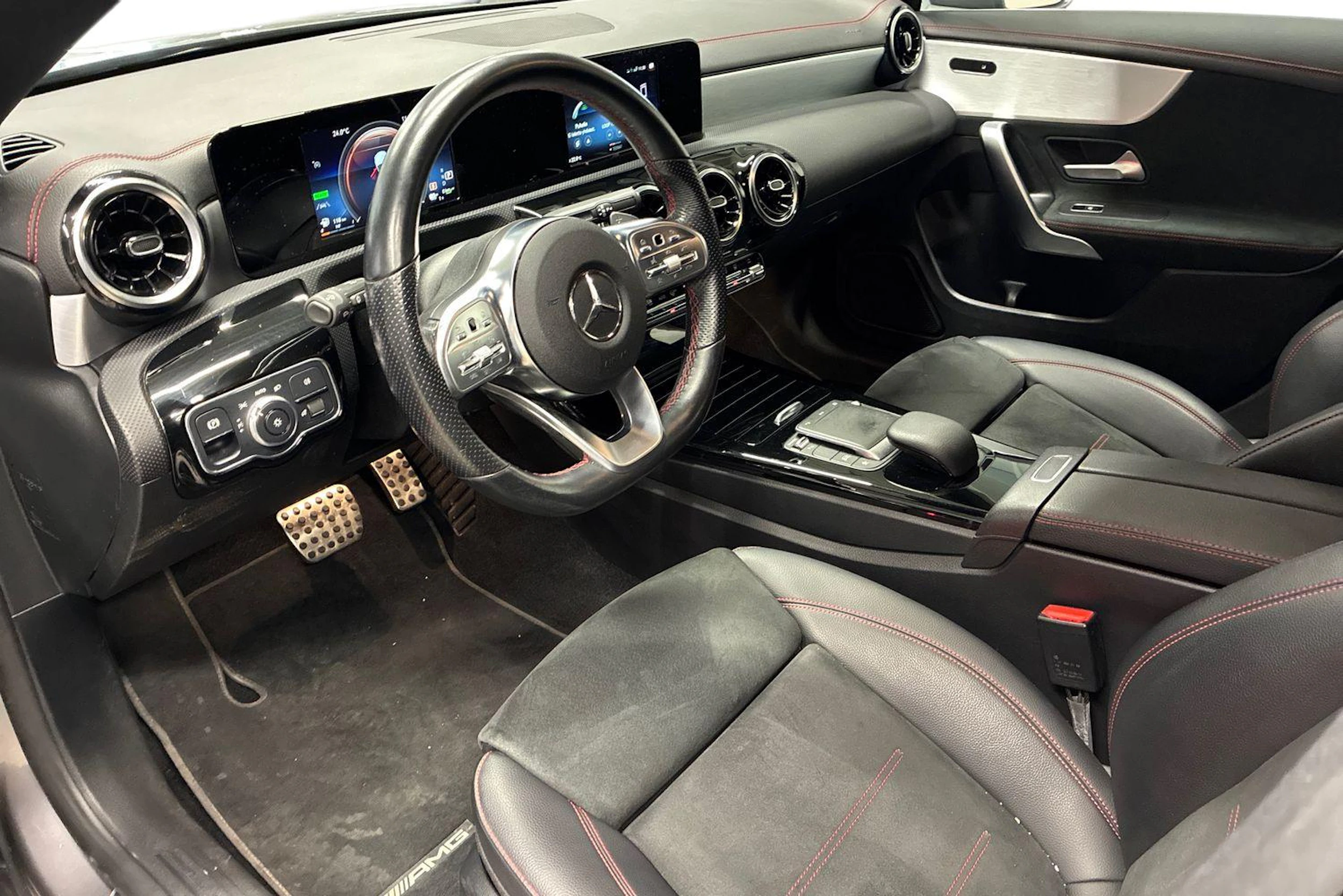 met. harmaa Mercedes-Benz CLA 2021 kuva 6.