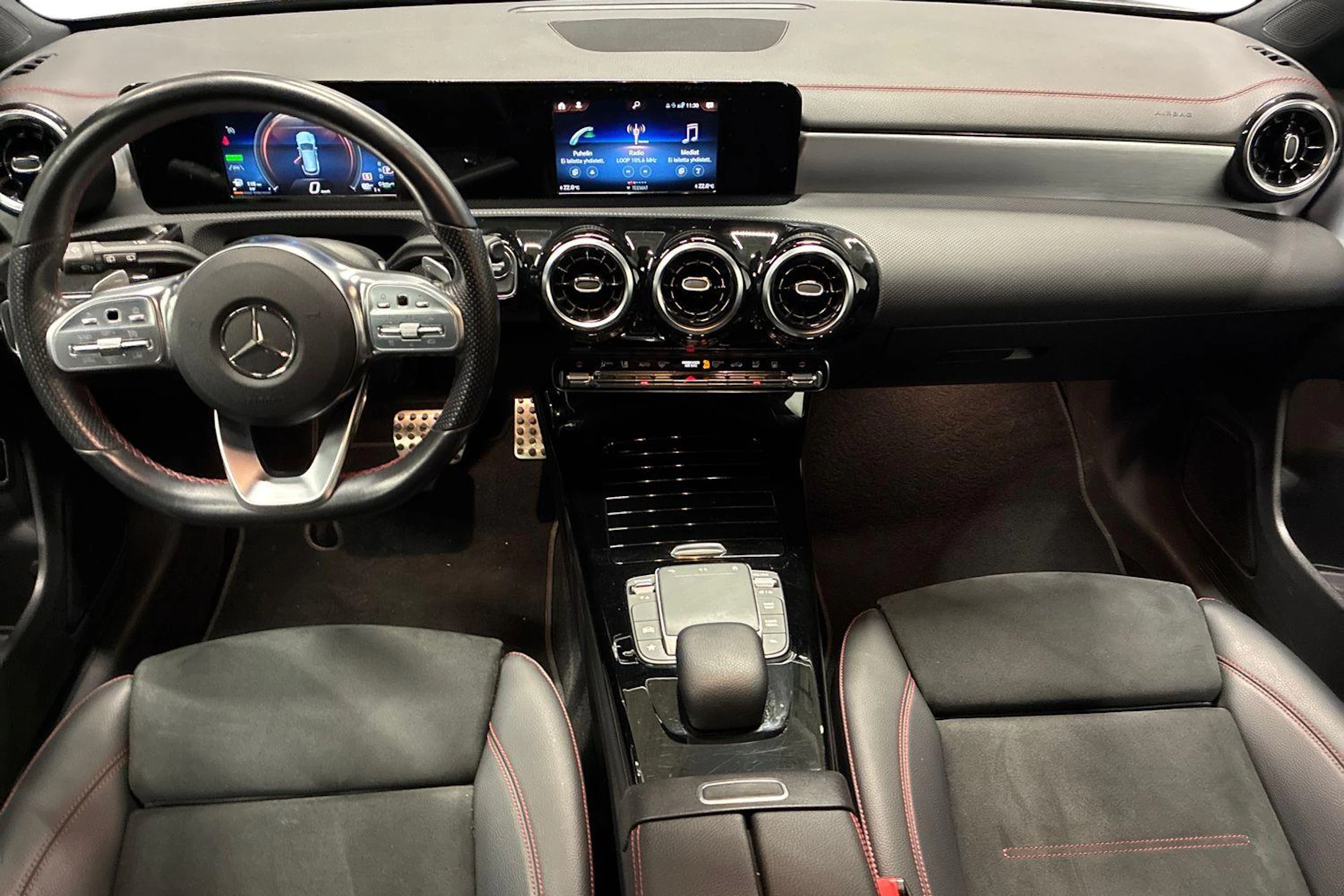 met. harmaa Mercedes-Benz CLA 2021 kuva 7.