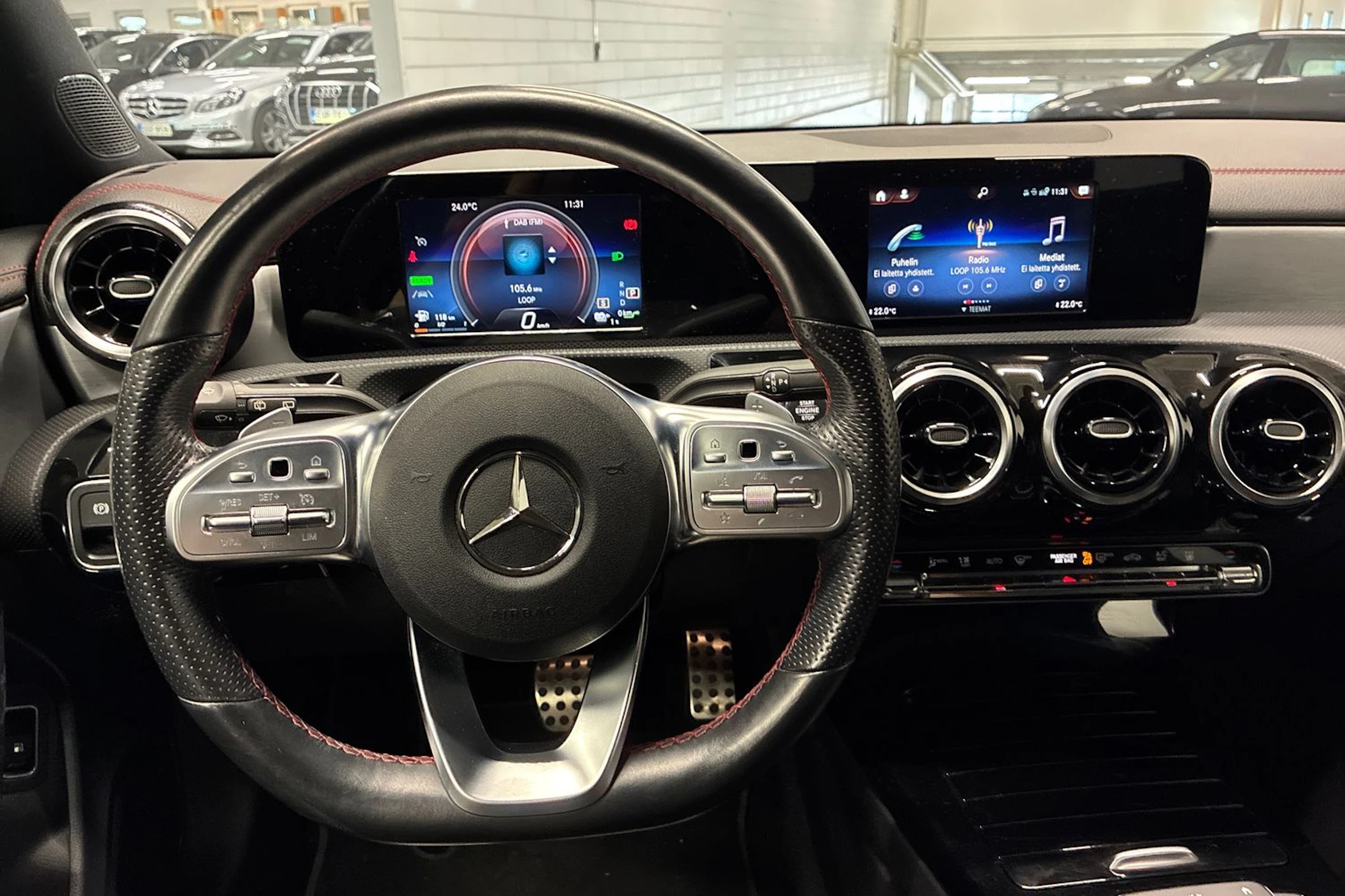 met. harmaa Mercedes-Benz CLA 2021 kuva 11.