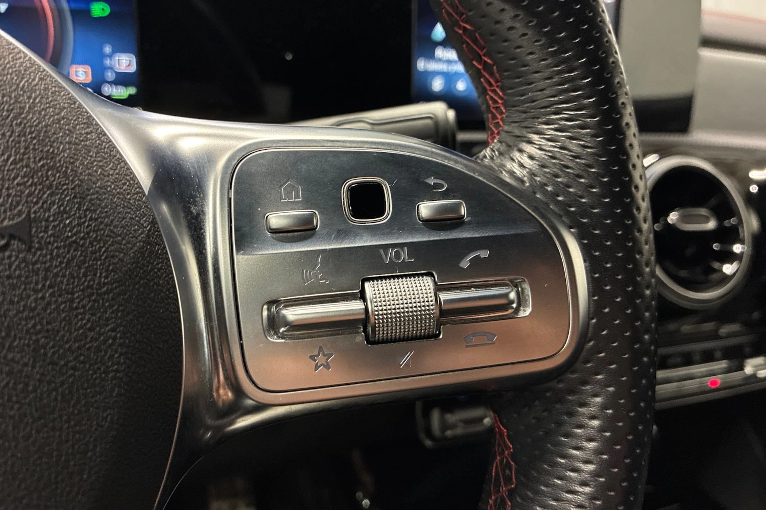 met. harmaa Mercedes-Benz CLA 2021 kuva 14.