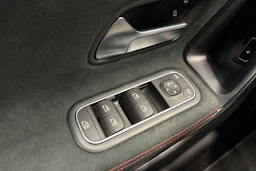 met. harmaa Mercedes-Benz CLA 2021 kuva 16.