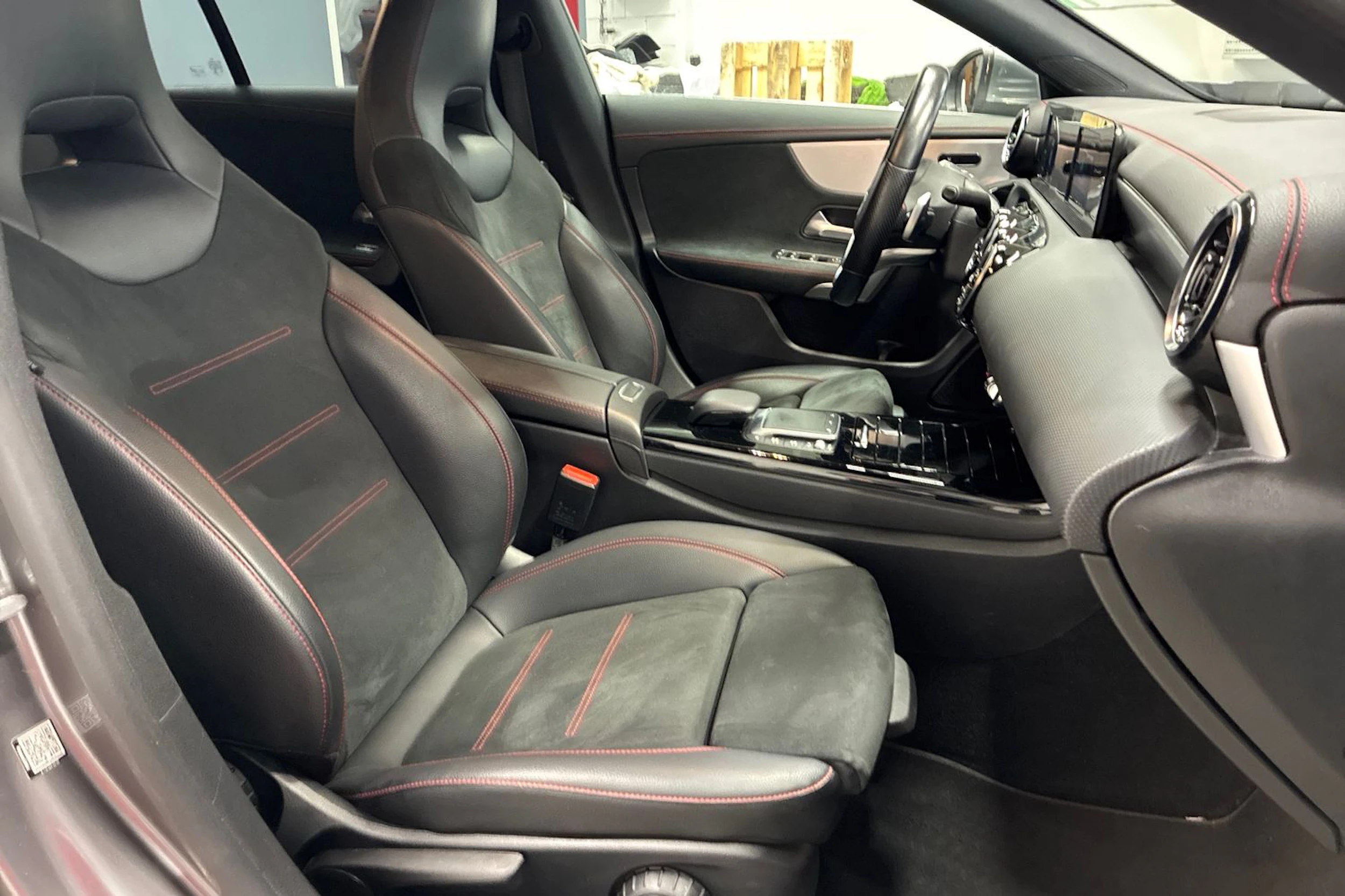 met. harmaa Mercedes-Benz CLA 2021 kuva 24.