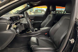 musta Mercedes-Benz CLA 2021 kuva 4.