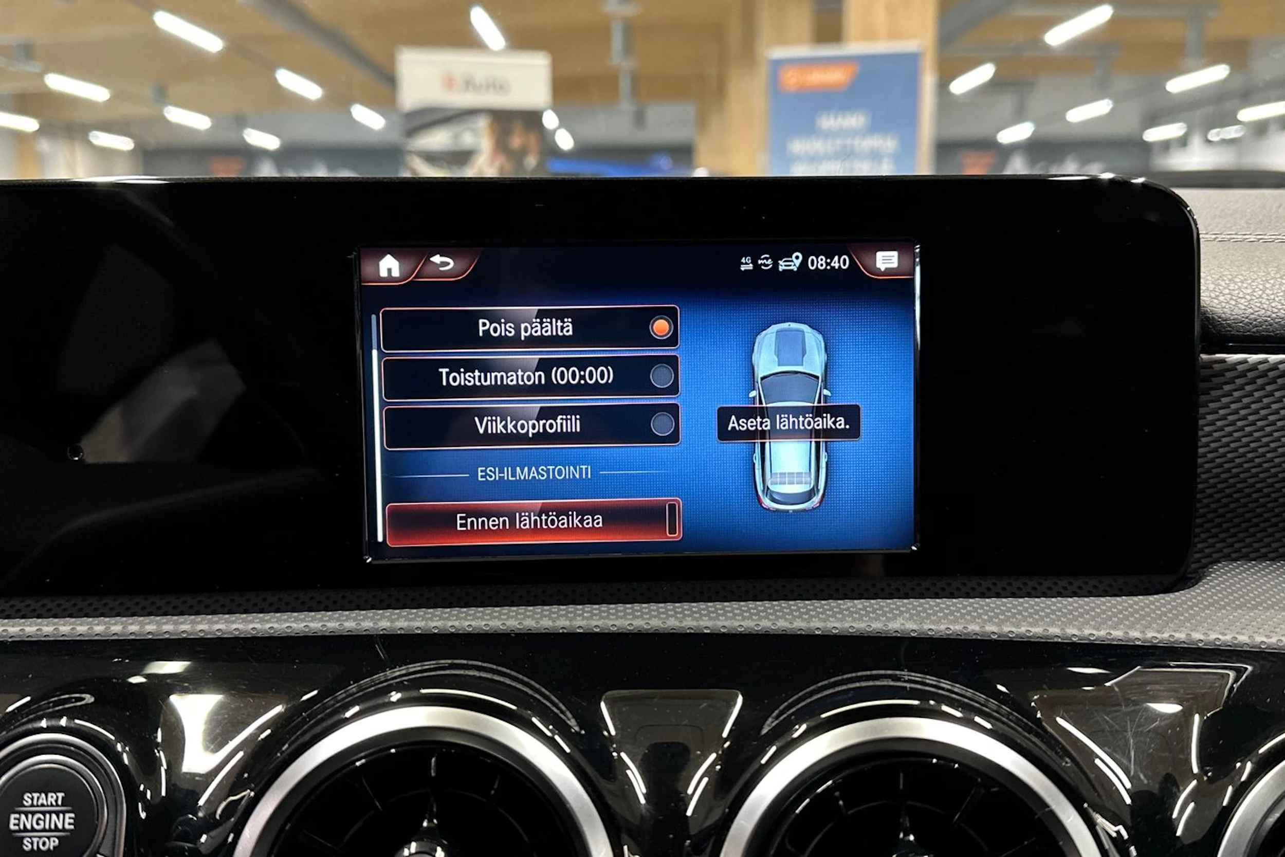 musta Mercedes-Benz CLA 2021 kuva 17.