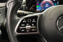 musta Mercedes-Benz CLA 2021 kuva 21.