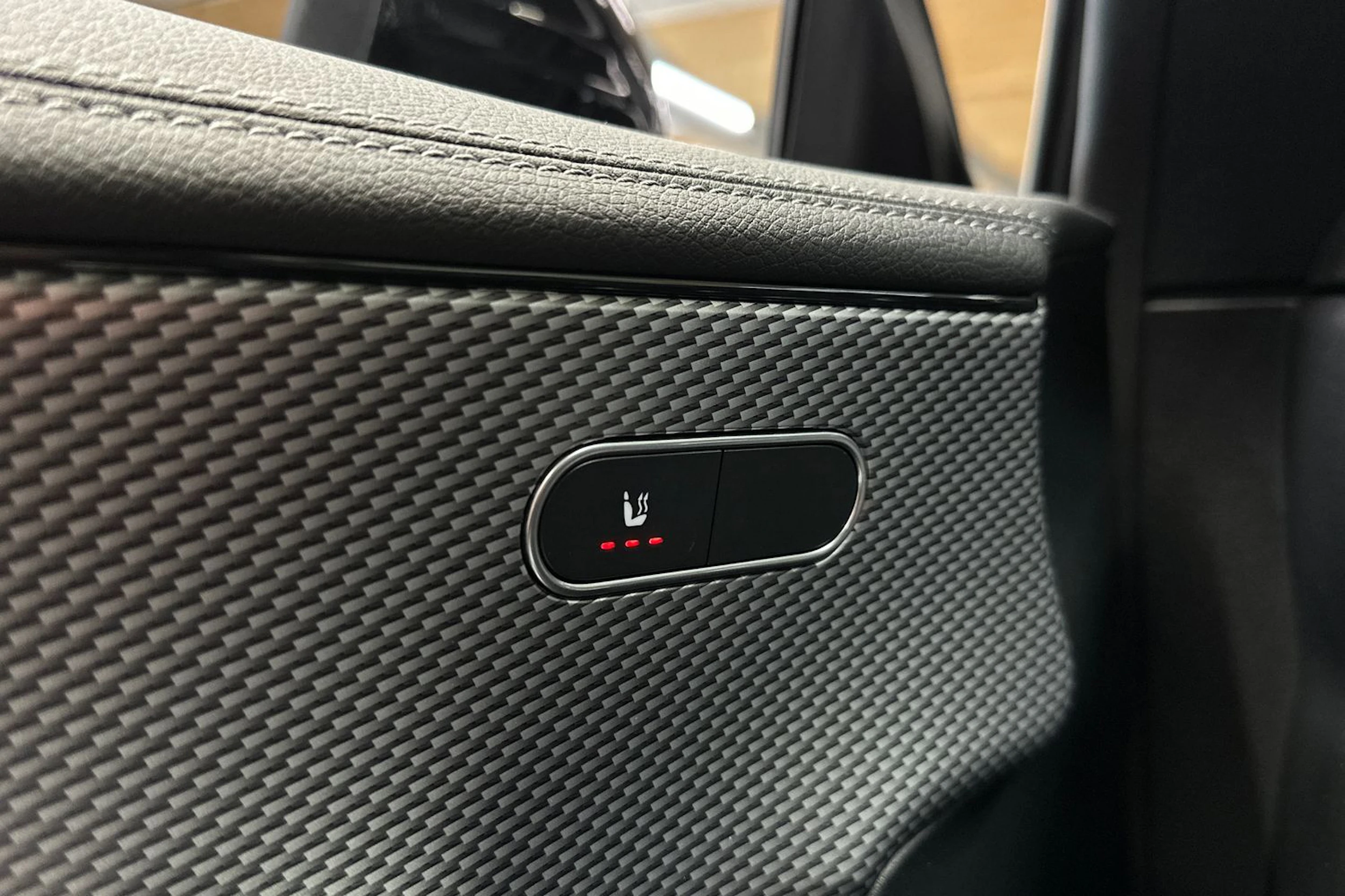 musta Mercedes-Benz CLA 2021 kuva 23.