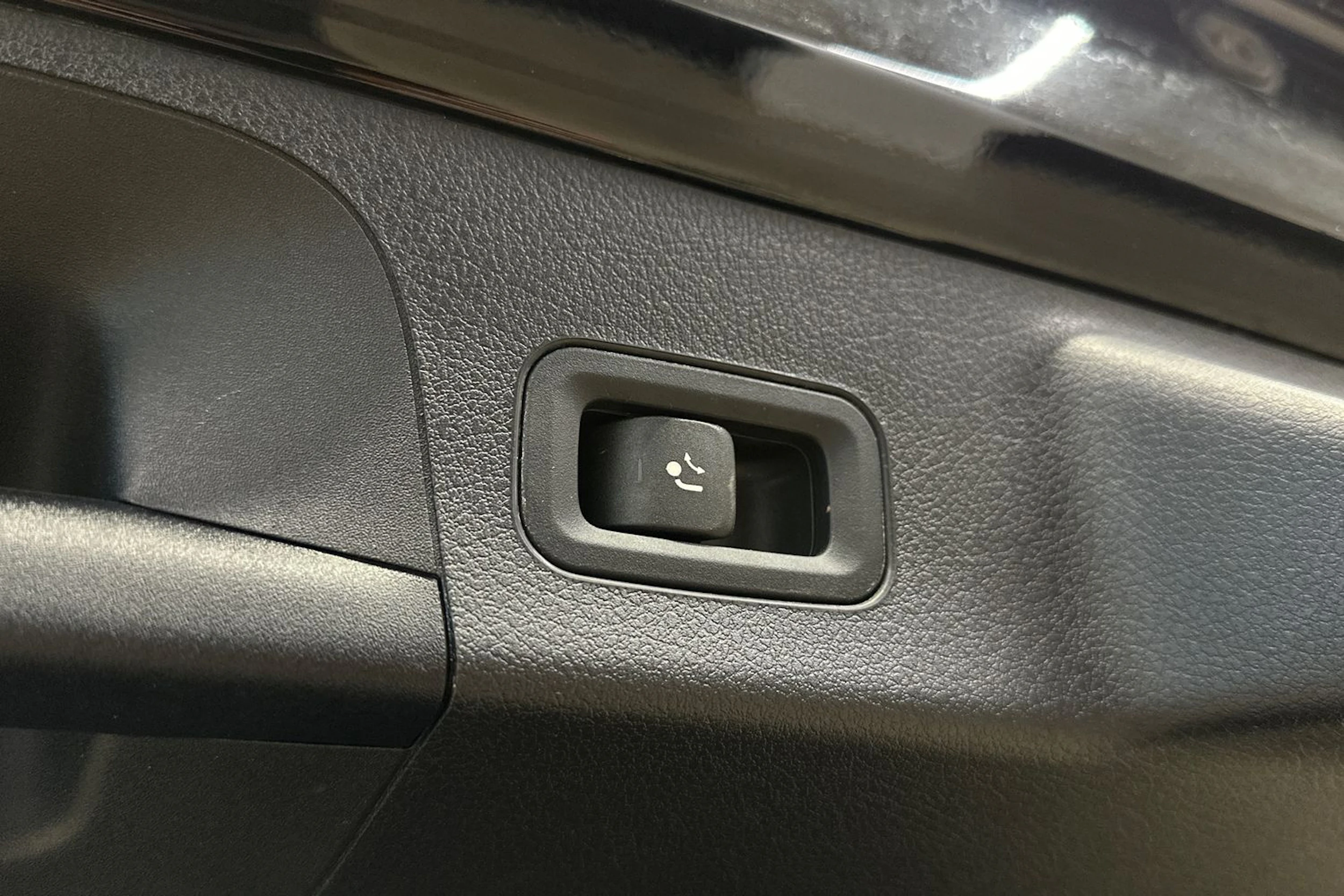 musta Mercedes-Benz CLA 2021 kuva 26.