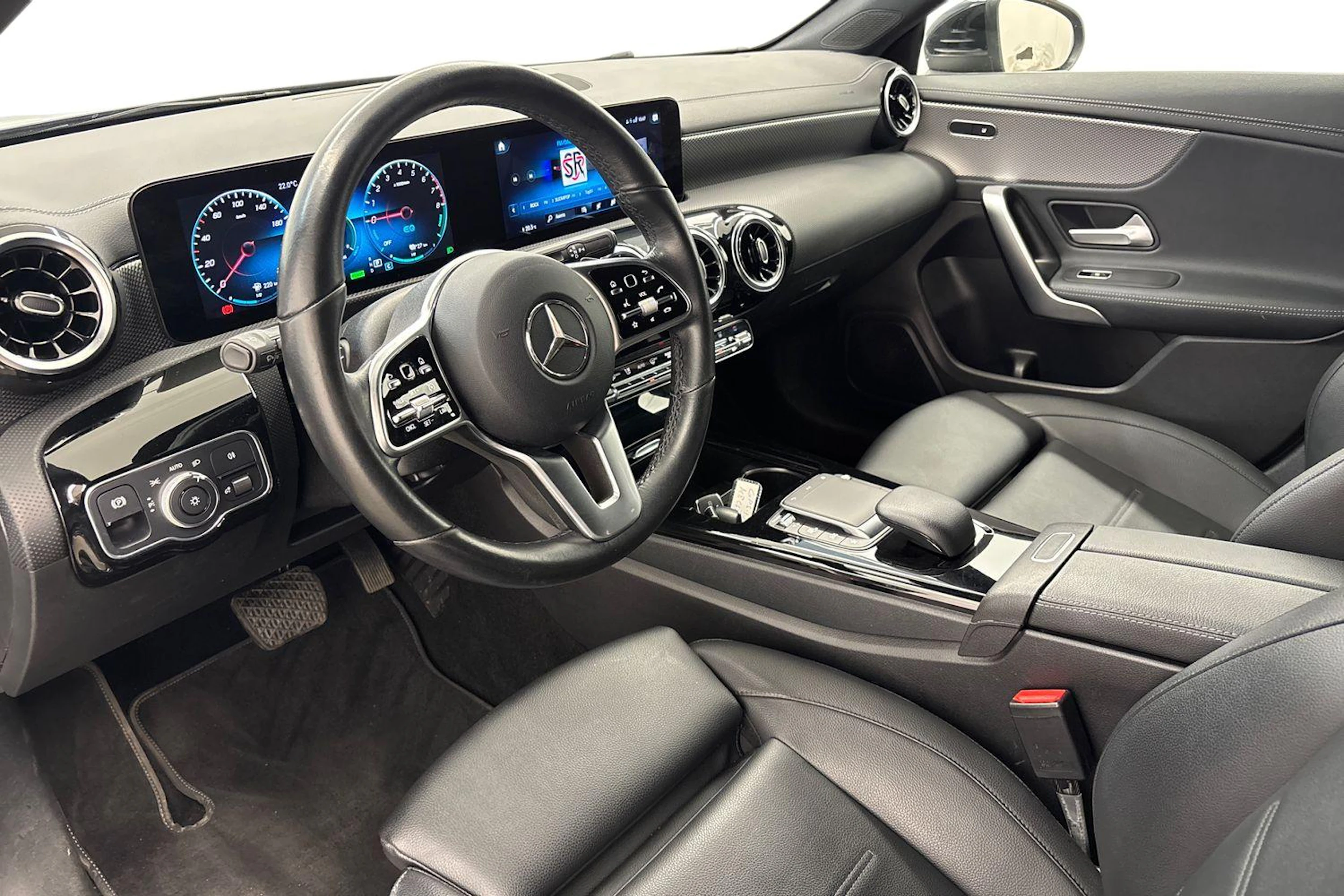 musta Mercedes-Benz CLA 2021 kuva 6.