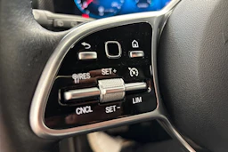 musta Mercedes-Benz CLA 2021 kuva 18.