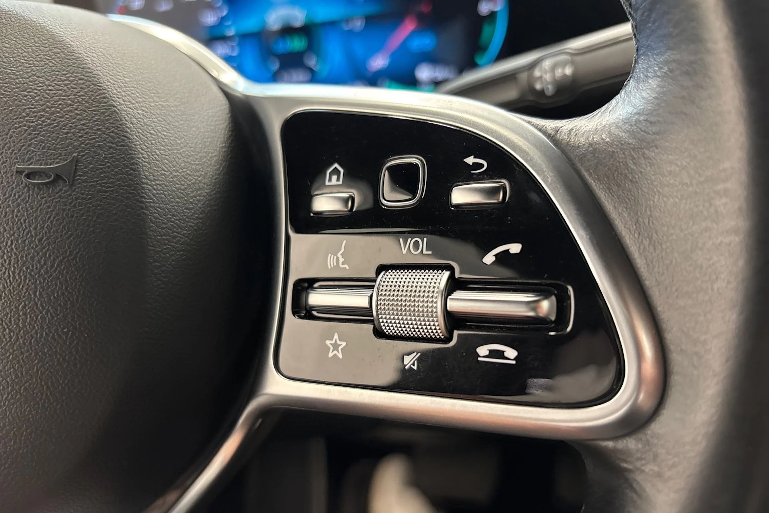 musta Mercedes-Benz CLA 2021 kuva 19.