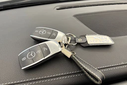 musta Mercedes-Benz CLA 2021 kuva 22.