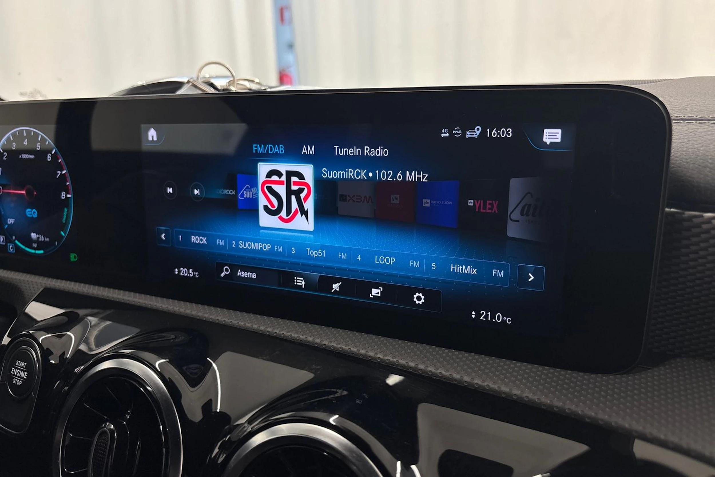musta Mercedes-Benz CLA 2021 kuva 26.