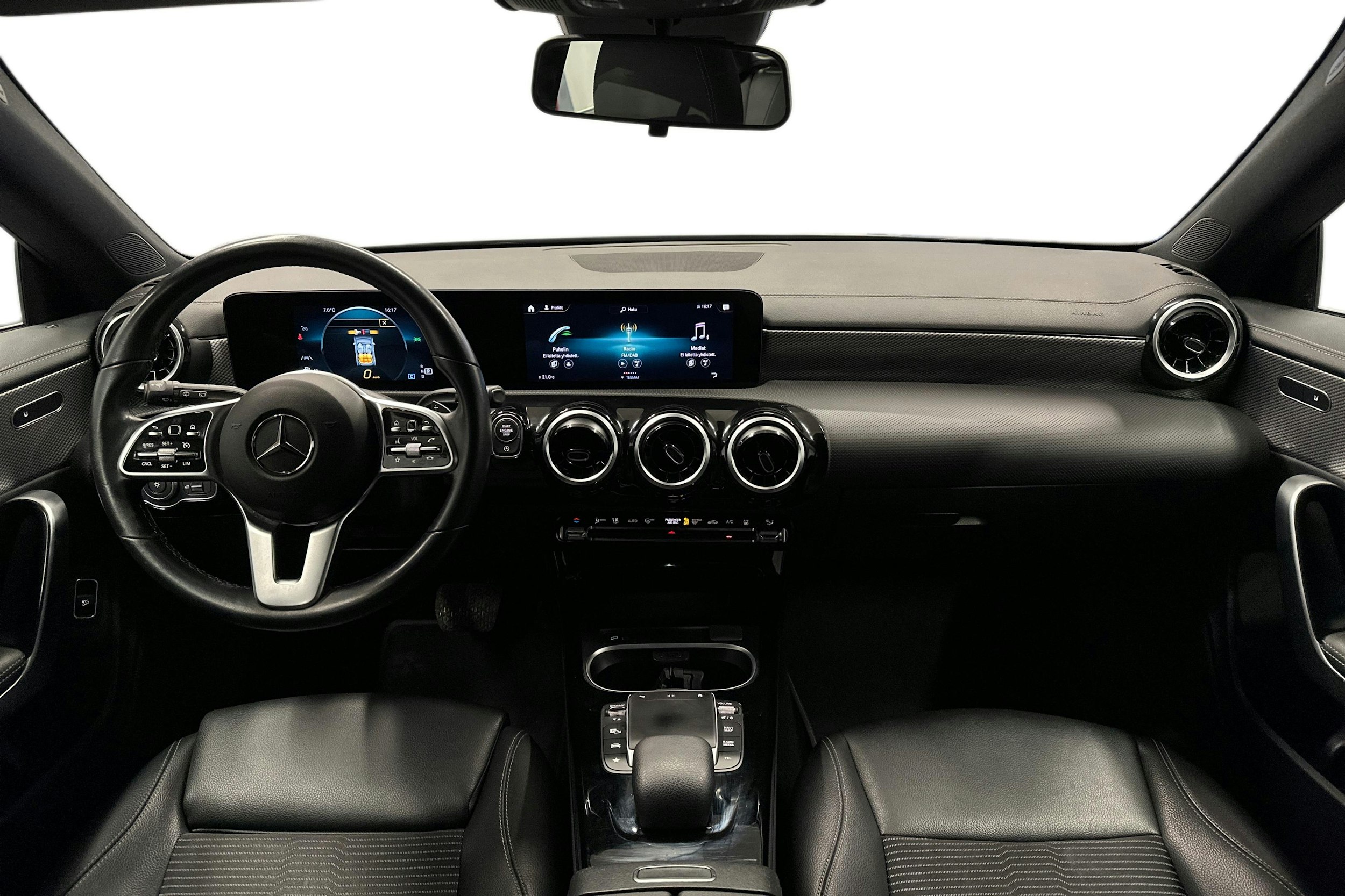 musta Mercedes-Benz CLA 2021 kuva 9.