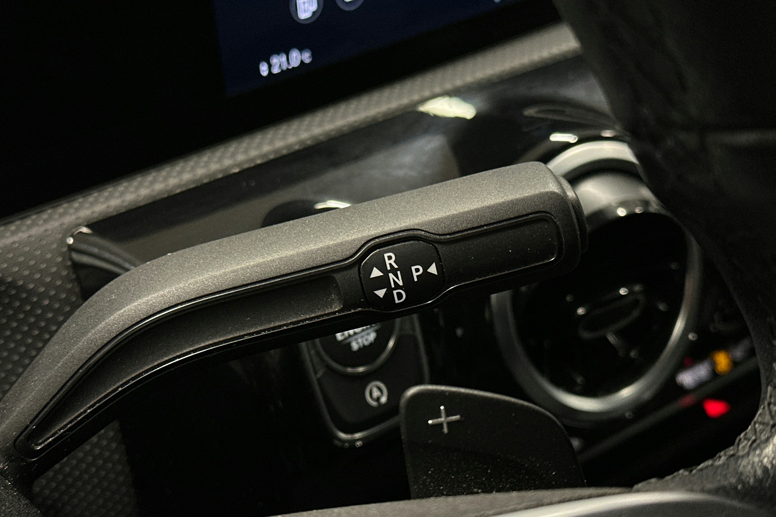 musta Mercedes-Benz CLA 2021 kuva 20.