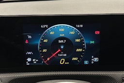 musta Mercedes-Benz CLA 2021 kuva 21.