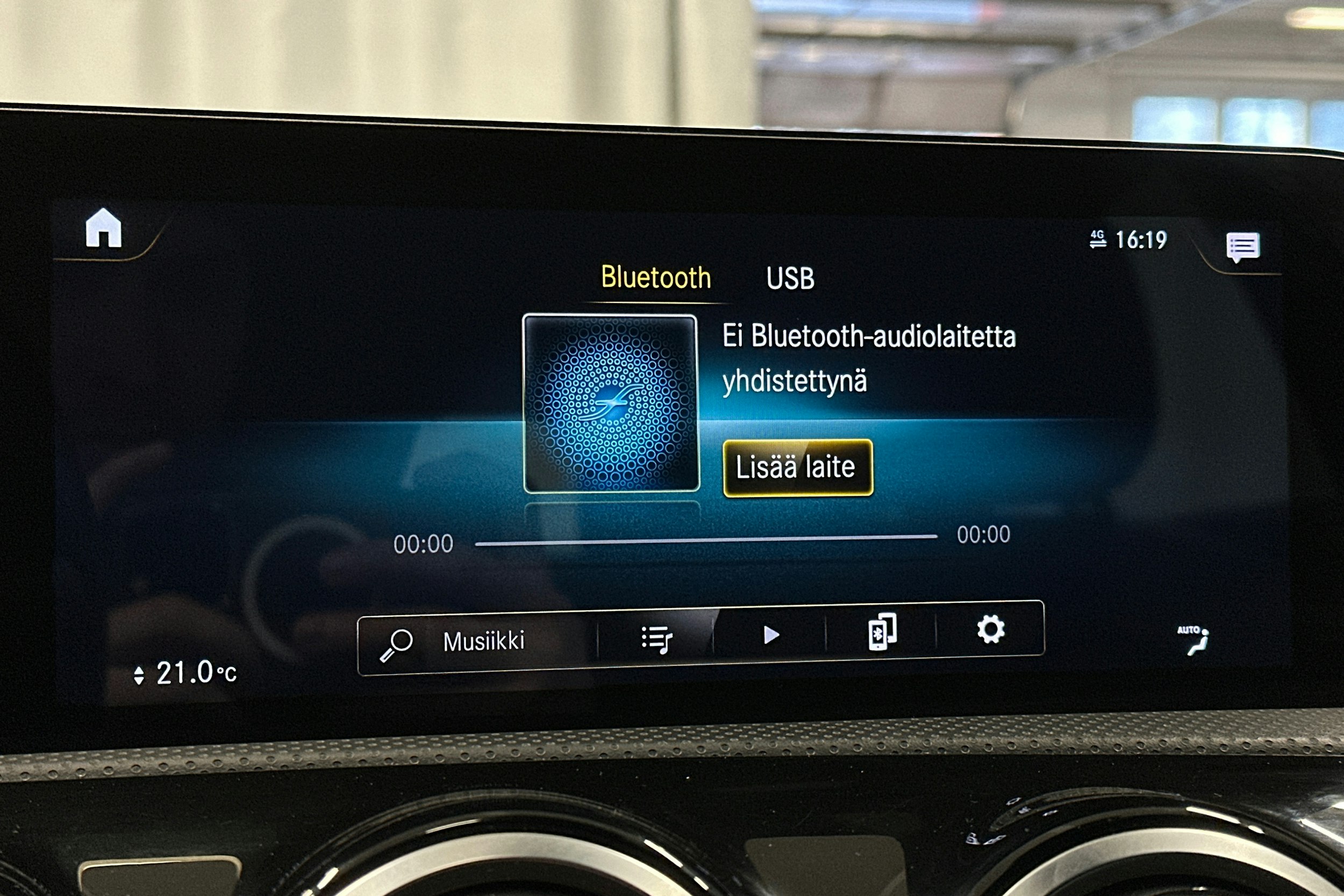 musta Mercedes-Benz CLA 2021 kuva 22.