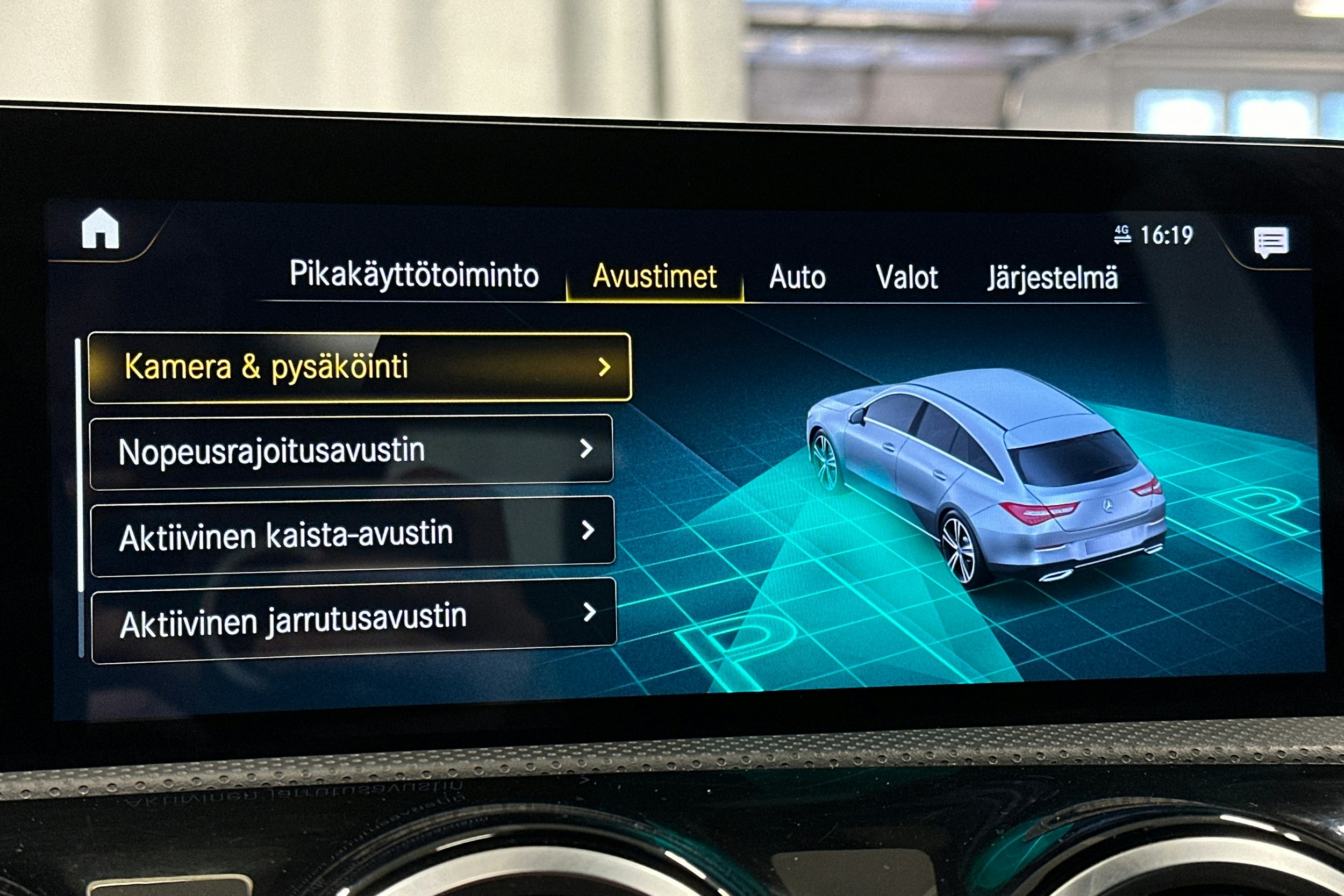 musta Mercedes-Benz CLA 2021 kuva 23.