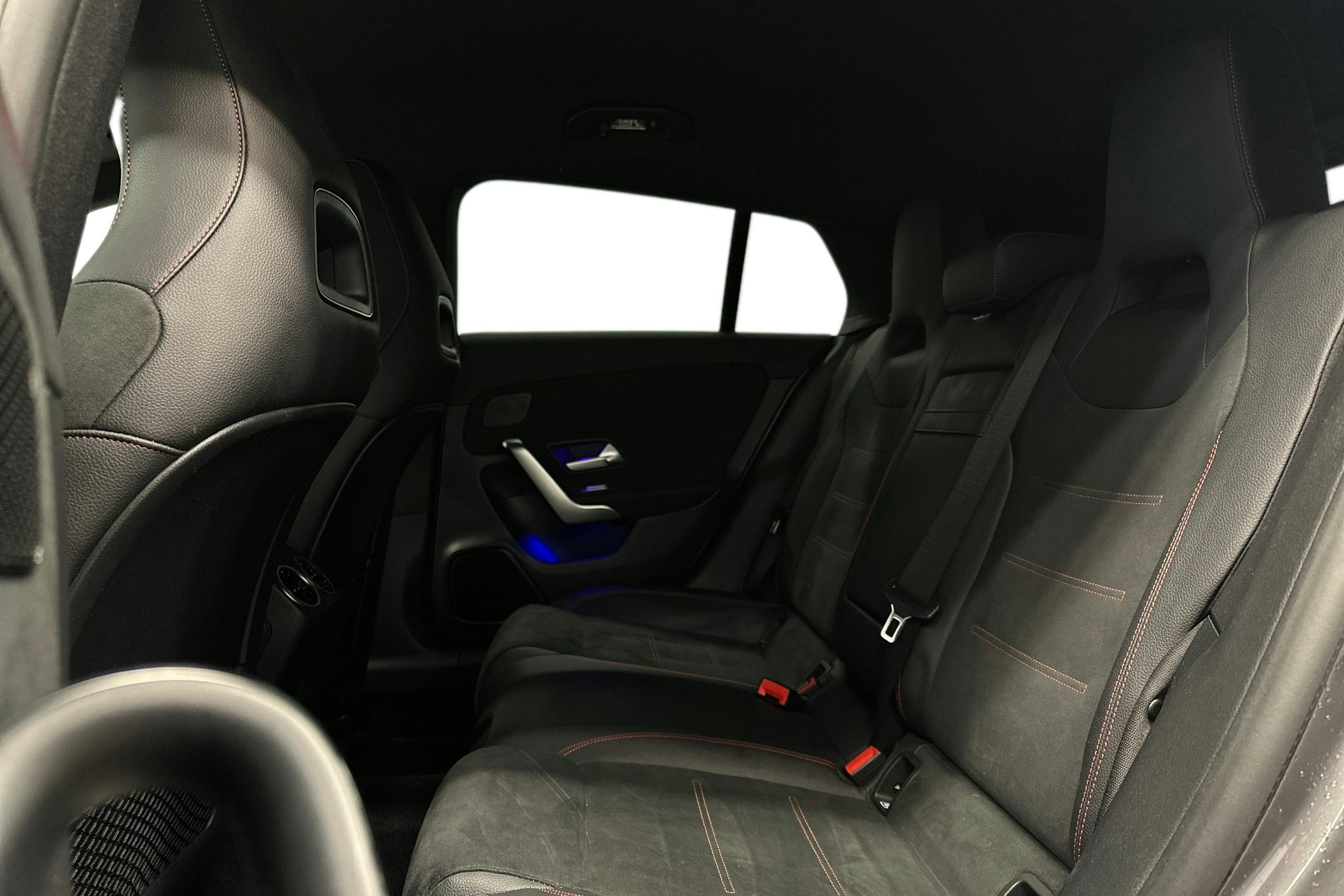 harmaa Mercedes-Benz CLA 2021 kuva 10.