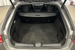 harmaa Mercedes-Benz CLA 2021 kuva 14.