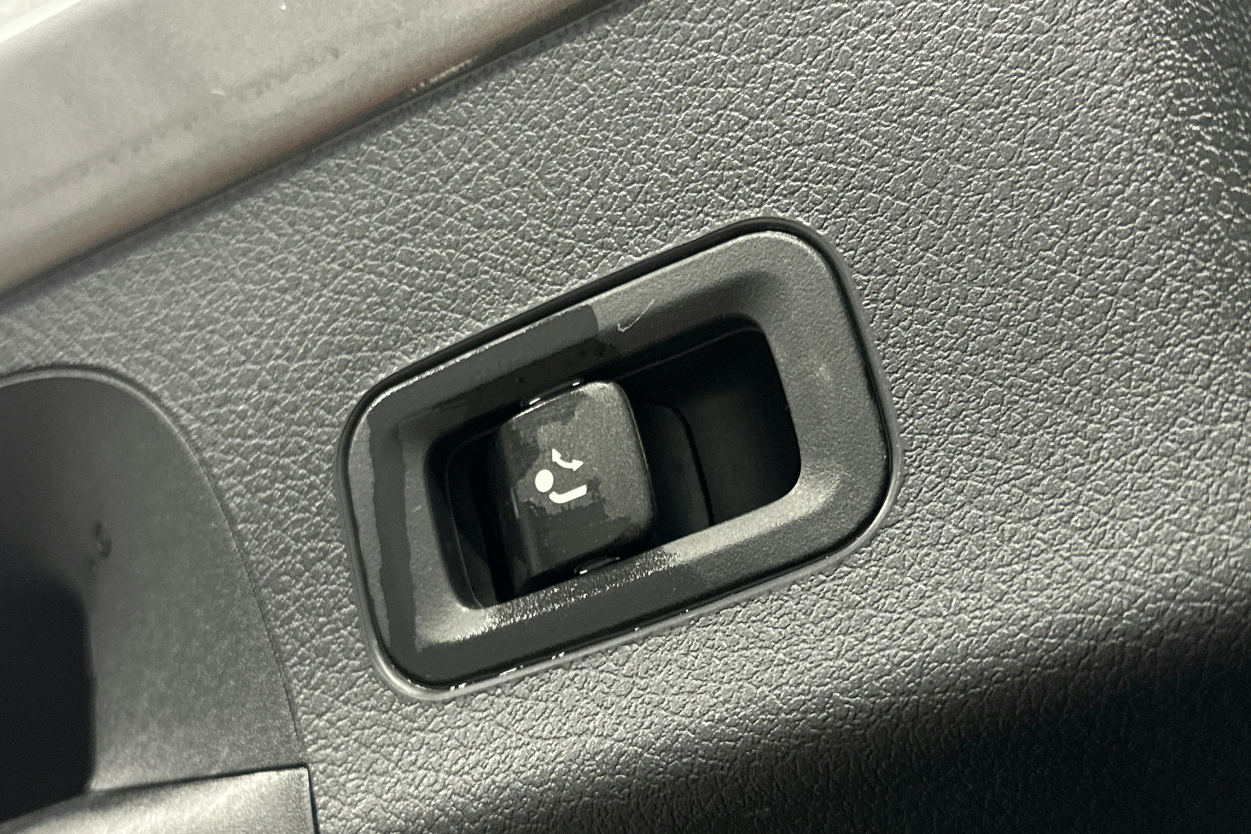 harmaa Mercedes-Benz CLA 2021 kuva 16.