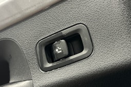 harmaa Mercedes-Benz CLA 2021 kuva 16.