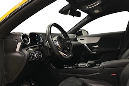 keltainen Mercedes-Benz CLA 2021 kuva 7.