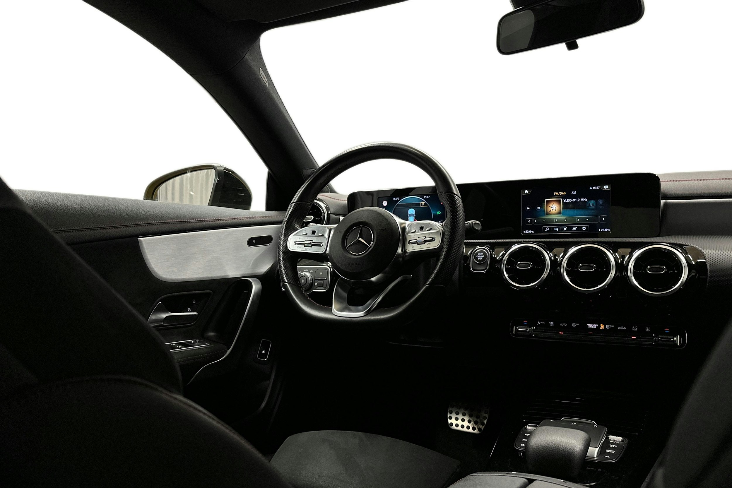 keltainen Mercedes-Benz CLA 2021 kuva 9.