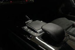 keltainen Mercedes-Benz CLA 2021 kuva 22.