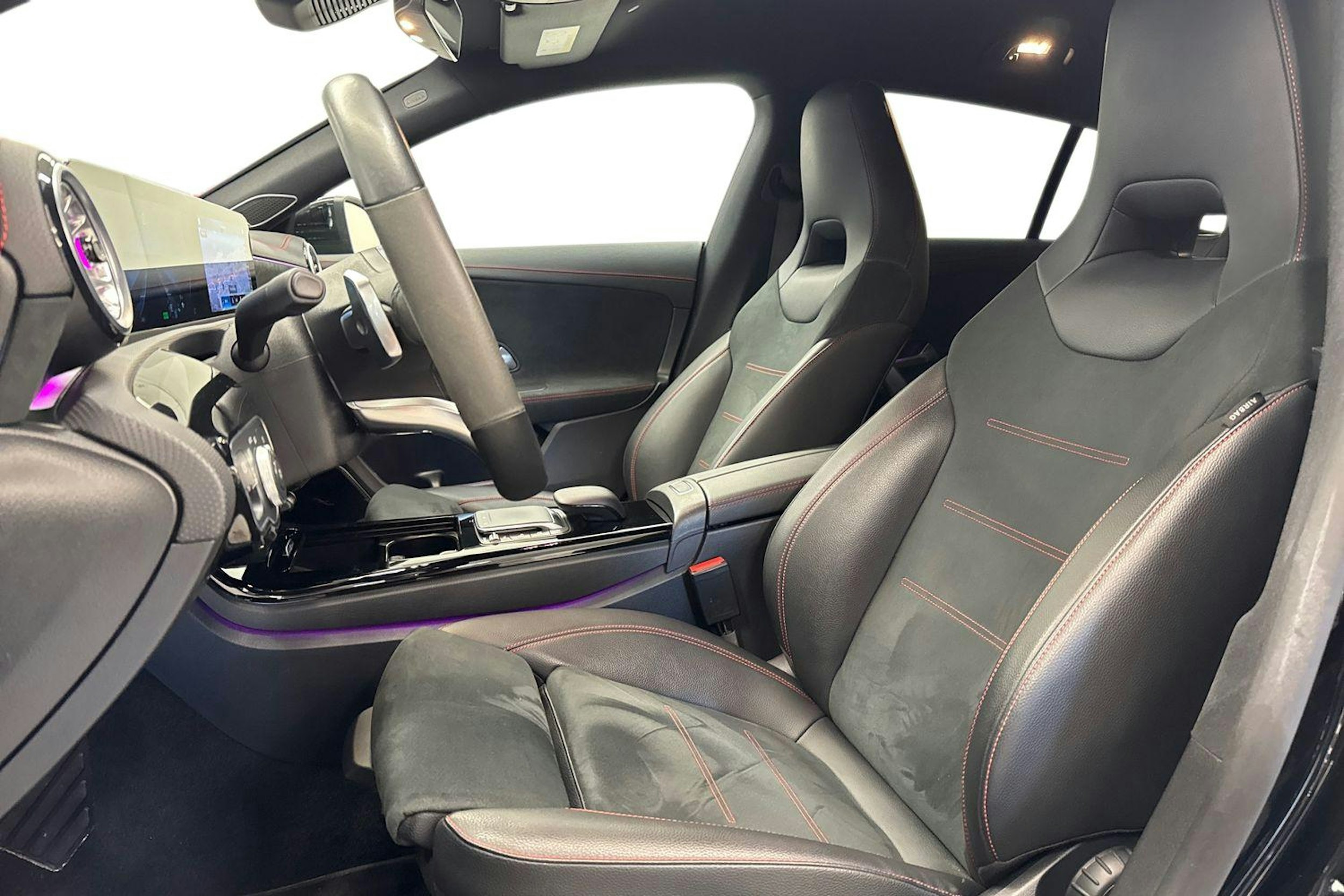 musta Mercedes-Benz CLA 2021 kuva 9.