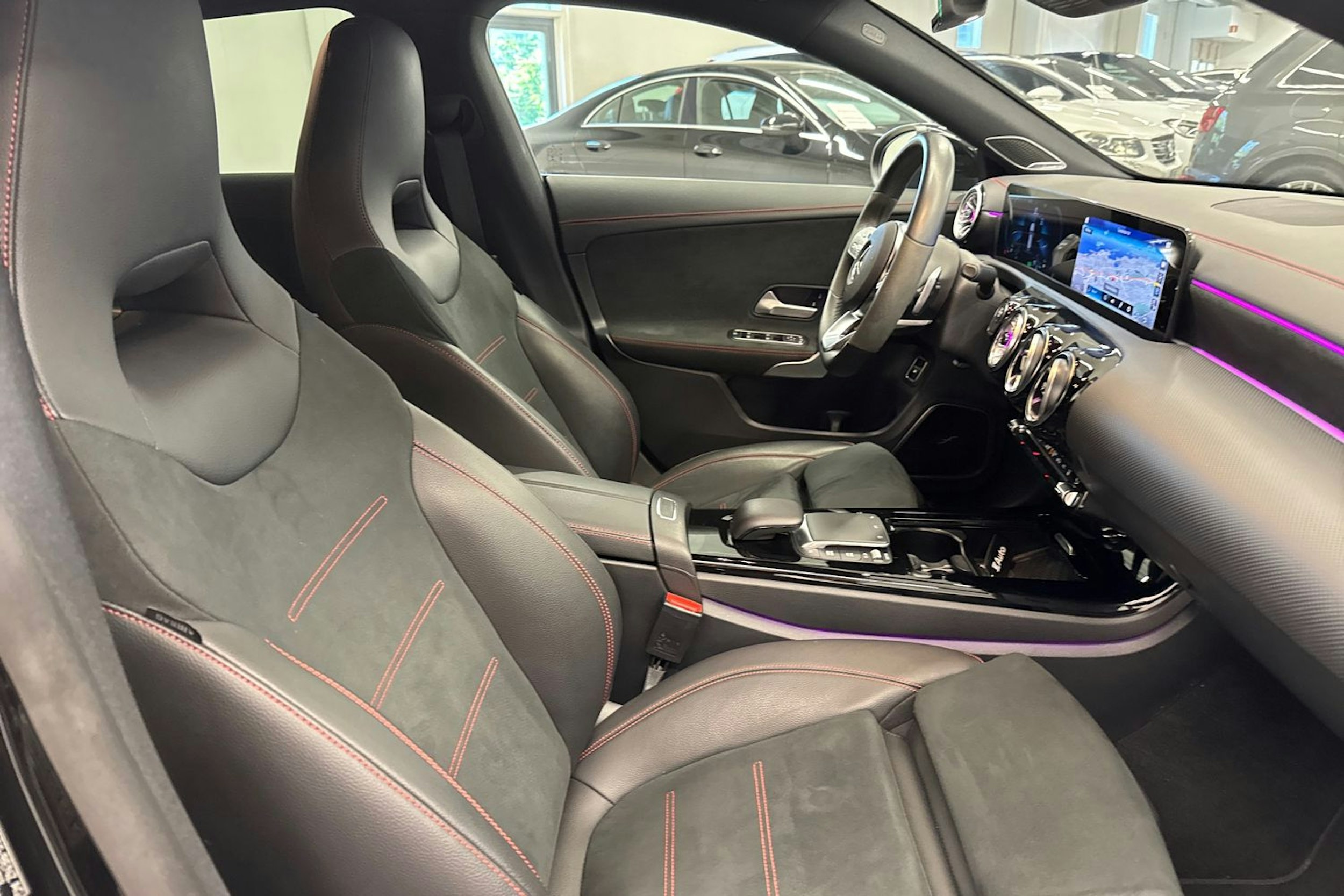 musta Mercedes-Benz CLA 2021 kuva 10.