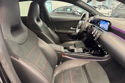 musta Mercedes-Benz CLA 2021 kuva 10.