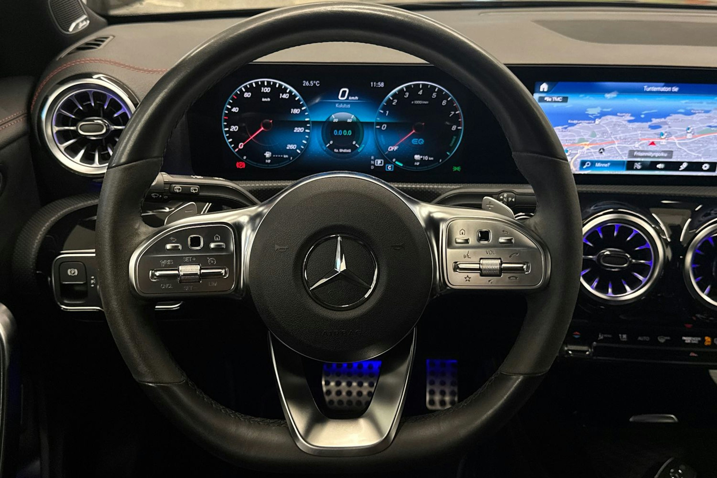 musta Mercedes-Benz CLA 2021 kuva 11.